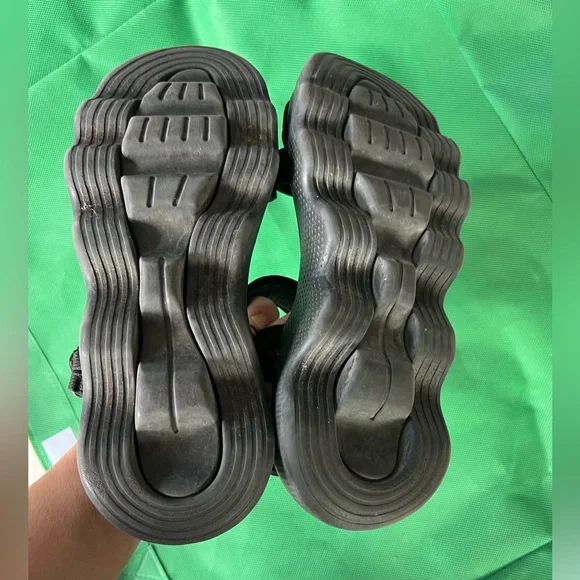 Skechers massaging go walk massage Black Strappy Sport Sandals size 8 - Picture 10 of 11